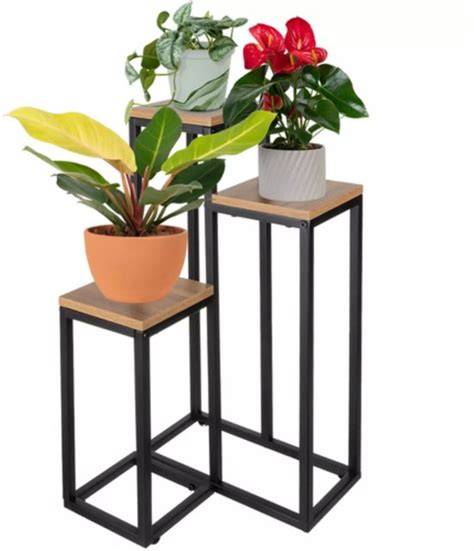 Industriële stijl met bloemen