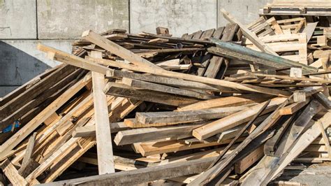 Infografiek: Types houtafval (A-hout, B-hout, C-hout) en verwerking