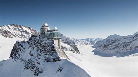 Seizoenafbeelding Jungfraujoch zomer en winter