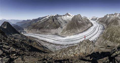 Konkordiahut en Aletschgletsjer panoramabeeld