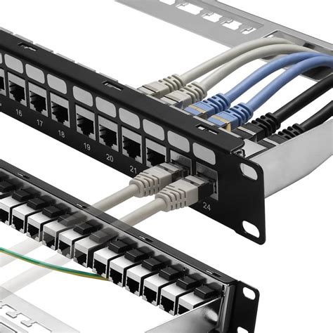 Korte handleidingstekeningen: patchpaneel, PoE-switch en AP-locaties