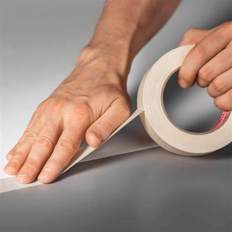 Afplakken en beschermingsmateriaal (stuclopers en tape)