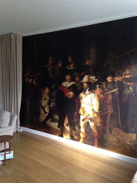 Nachtwacht behang in een hedendaags interieur