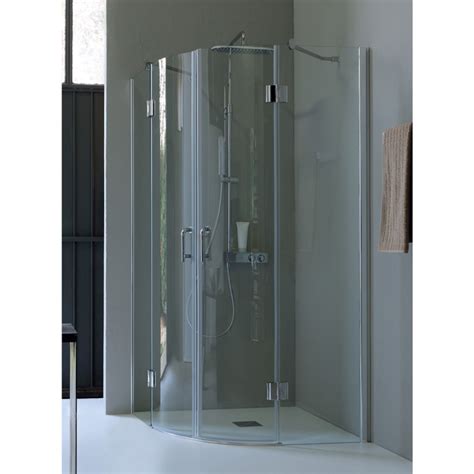 Infographic met de verschillende afmetingen van douchecabines (80x80, 90x90, 100x100).