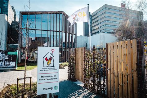 Foto van het Ronald McDonald Huis Emma met transparante gevels