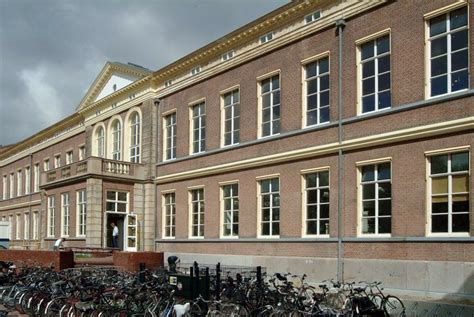 Afbeelding van het Kamerlingh Onnes Gebouw in Leiden
