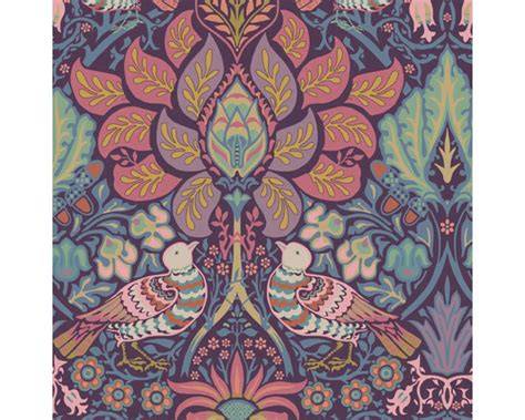 Afbeelding van William Morris Pimpernel behang in paars en bijpassende interieurstijl