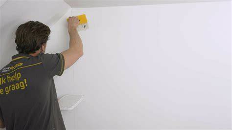 Installatie overzicht: lijm op muur en aanbrengen van vlies/vinyl banen