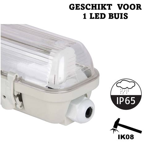 Voorbeeld van de Daks TL-armatuur 13W wit in een garageomgeving