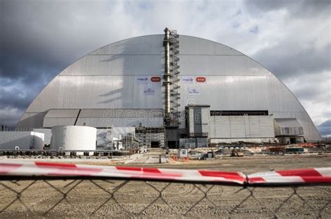 Afbeelding: kaart van Tsjernobyl-zone en sarcofaag