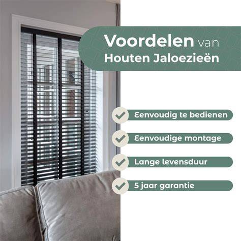 Infographic: Voordelen van maatwerk houten jaloezieën