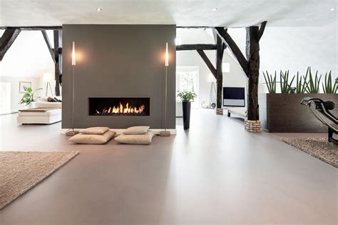 Illustratie van een geschilderde betonnen vloer in een moderne woonkamer