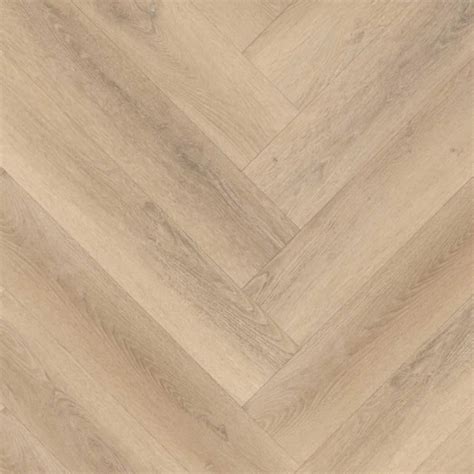 detail van een brede eiken laminaatplank met een realistische houtnerfstructuur