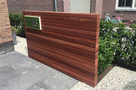 Diagram: montageopstellingen voor gevelbekleding met bolkopnagels vs. schroefnagels