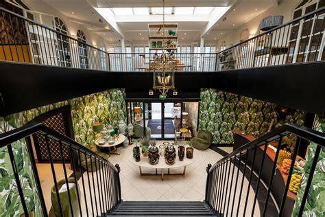 Foto: Showroomruimte met Élitis behangstalen