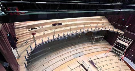 Visualisatie van het toekomstige Rietveld Theater na de verbouwing, met nadruk op de vergrote ruimte en moderne uitstraling.