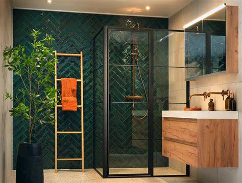 Antraciet badkamertegels met houten accenten