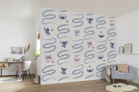 Voorbeeld montage foto behang in kinderzolder met Lilo & Stitch