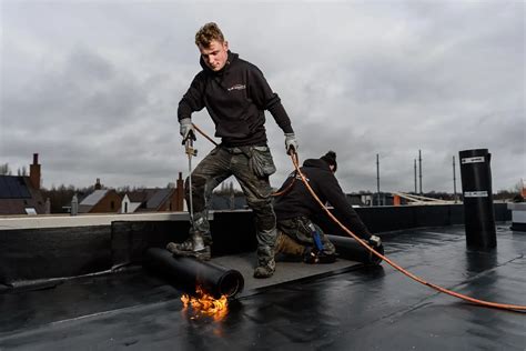 Vergelijking van APP- en SBS-bitumen op basis van flexibiliteit en UV-bestendigheid
