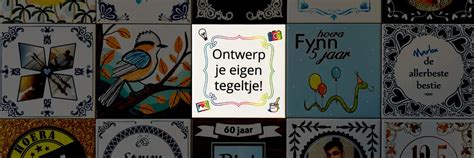 Een collage van verschillende ontwerpen op tegeltjes, variërend van foto's tot tekst en decoratieve elementen.