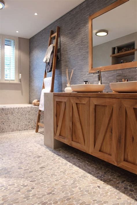 Pebble vloer materiaal en toepassing in badkamer