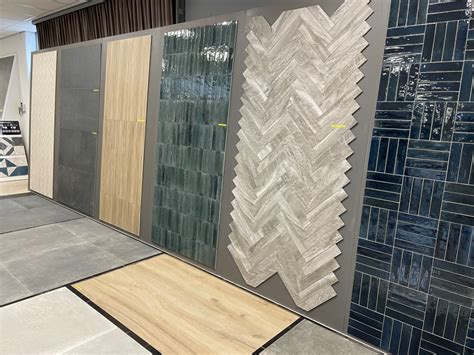 360 graden showroom wandeling en ruime tegelcollectie