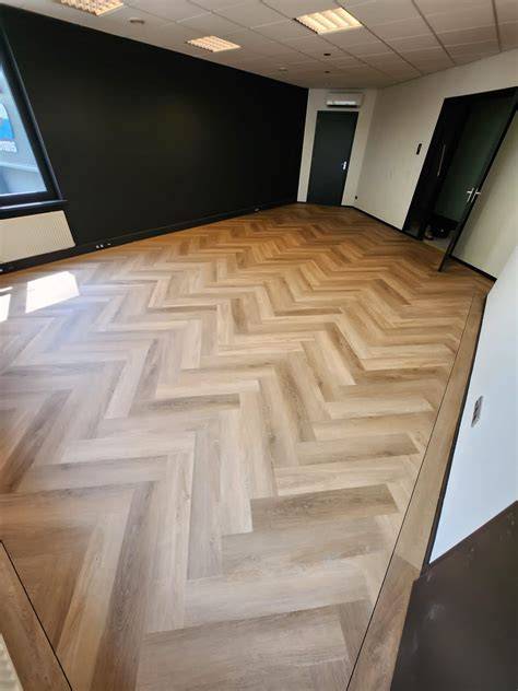 Foto van PVC visgraat vloer in kantoor