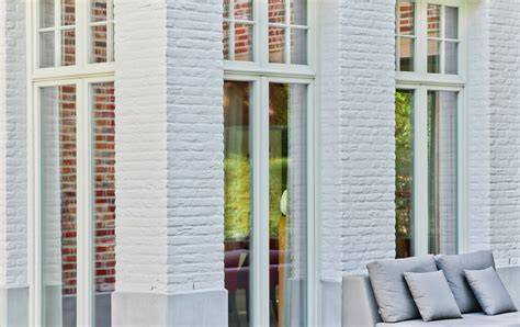 Afbeelding: klassieke kozijnen in restauratie