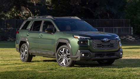 Infographic: evolutie Subaru Outback door de generaties