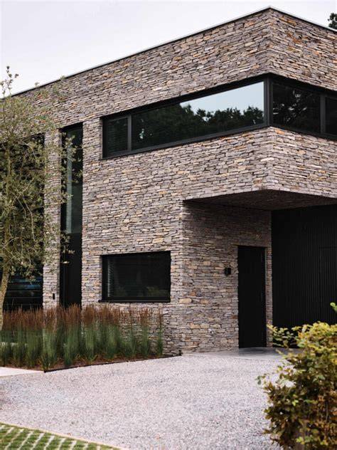 Voorbeeld van muur bekleding met Steenfineer natuursteen look