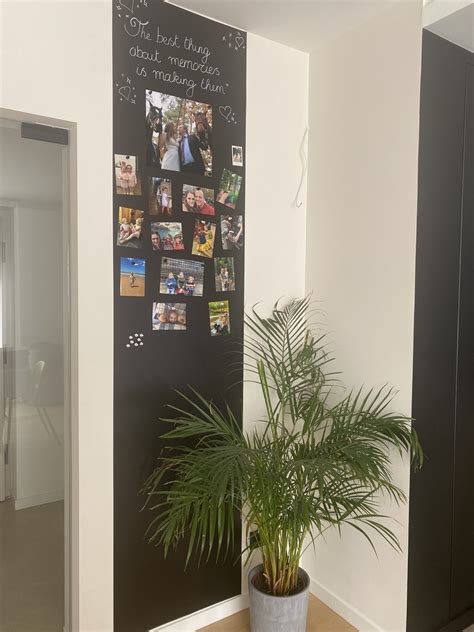 Schema van magnetisch krijtbord behang met lagen: vliesbehang, ijzerdeeltjes, krijtbordlaag
