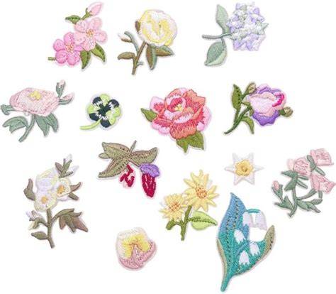 Bloemen- en bladerenbehang collectie, verschillende motieven en kleuren