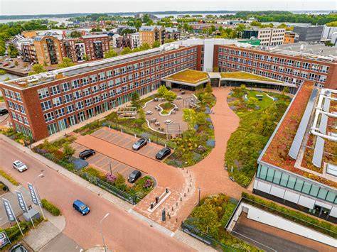 Schematische kaart van het Lidl-hoofdkantoor in Huizen en de renovatie-onderdelen
