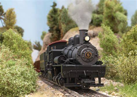 Infographic: componenten van een model-stoomlocomotief en ROUNDHOUSE-constructie