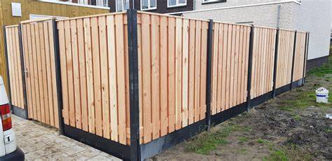 Diagram: basisopstelling hout-beton schutting