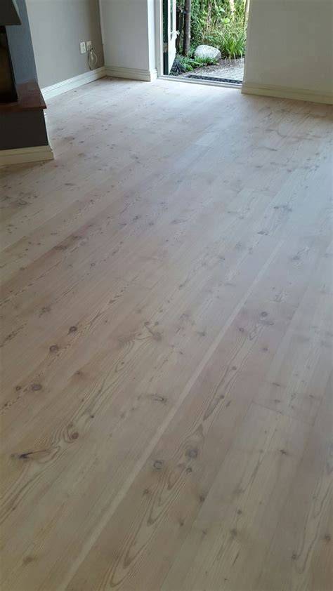 Infographic: onderhoudsschema voor grenen vloer met white wash