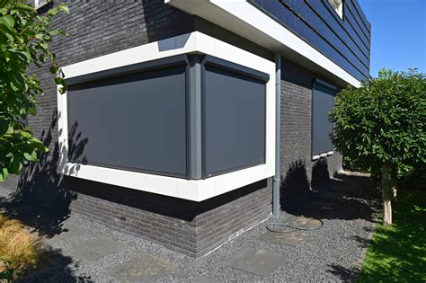 Infographic: overzicht diensten Wink Kozijnen - kozijnen, rolluiken, screens, shutters, zonwering, markiezen, gevelbekleding