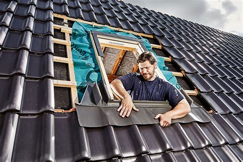 Gedetailleerde foto van het ventilatiefoam in een VELUX dakraam