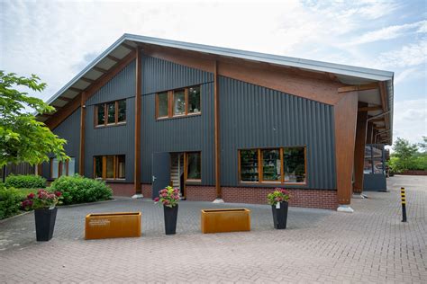Foto van het bedrijfspand van Drinkwaard Roofing