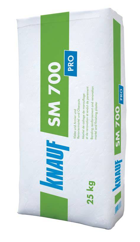 Voor-en-na afbeelding van buitenmuur met Knauf SM 700 PRO