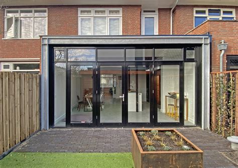 Visualisatie van een nieuwbouw aanbouw aan een bestaande woning