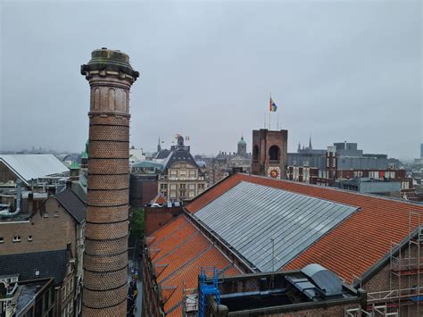 Fotoimpressie van Hoornse gevels en sneeuwbedekte daken
